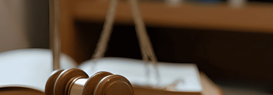 محمود پریسوز خدمات وکالت در دعاوی کیفری و حقوقی در اصفهان مهرآباد