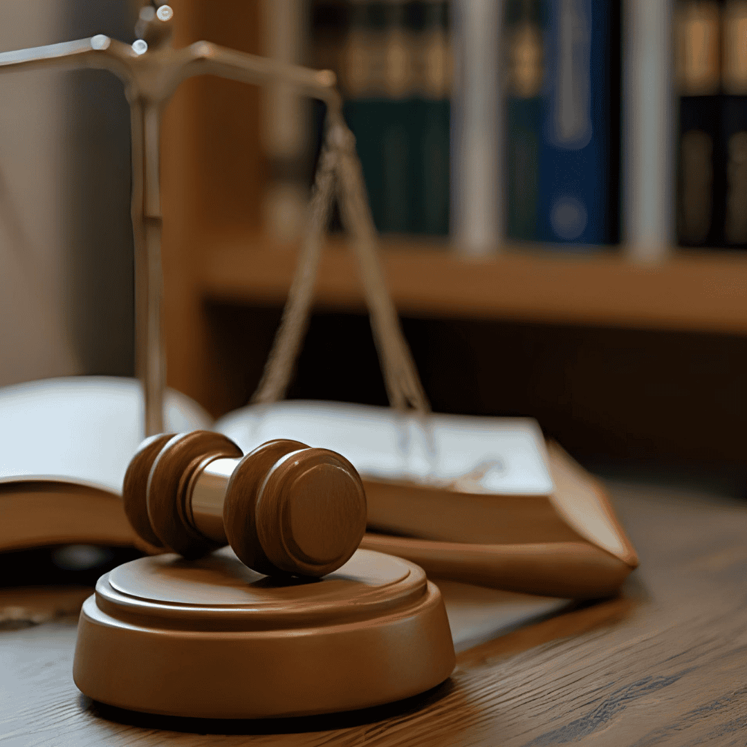 محمود پریسوز خدمات وکالت در دعاوی کیفری و حقوقی در اصفهان مهرآباد
